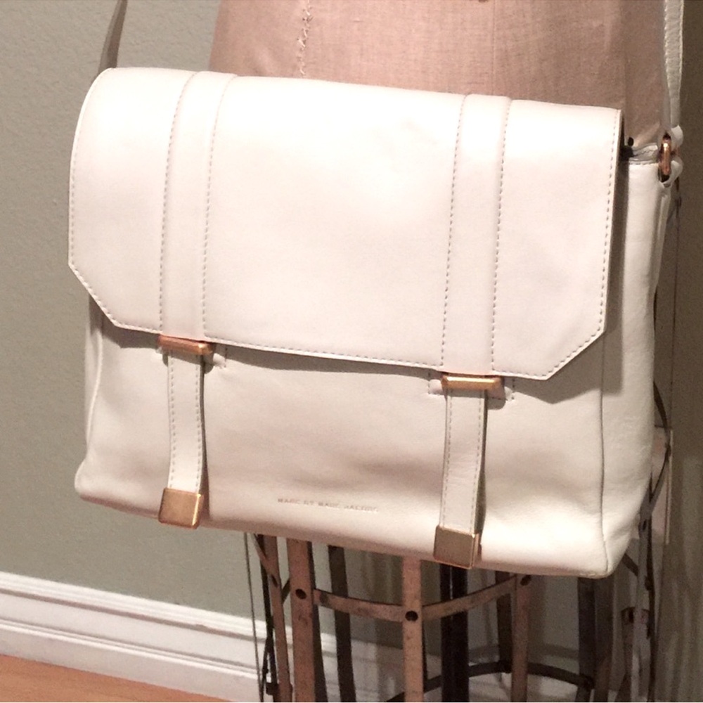 Marc Jacobs Messenger